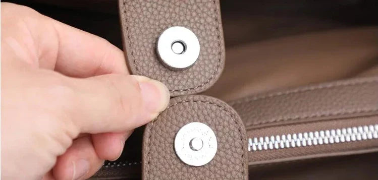 Bolsa Média Stella Legítimo Couro