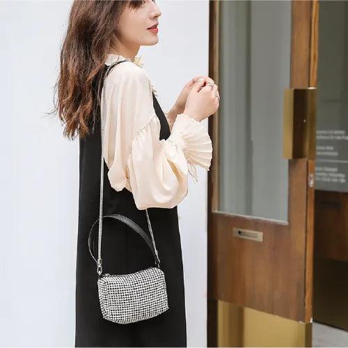 Bolsa Compacta Cravejada - Luxury