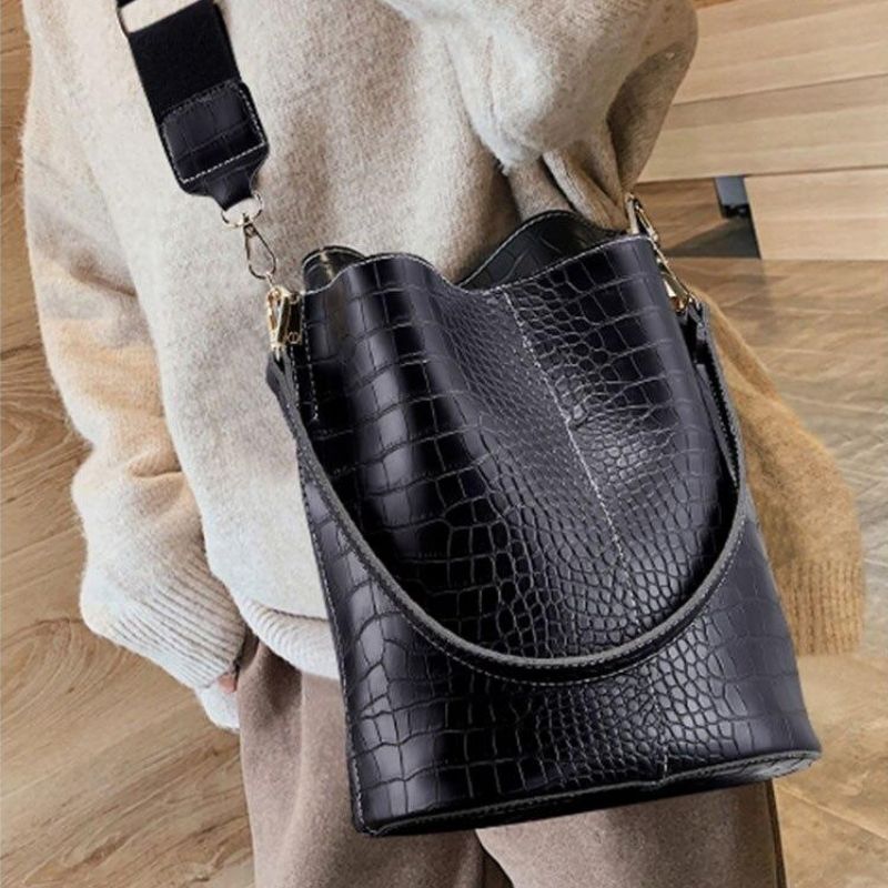 Bolsa Feminina de Couro - Mary Bennett