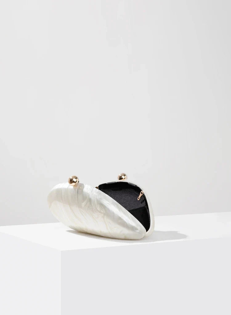 Bolsa Clutch Acrílico Concha Perolada Livia