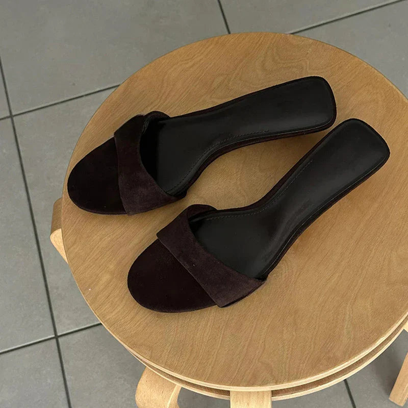 Sandália Tamanco Suede Mirka