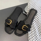 Sandália Rasteira Fivela Dourada Isleen