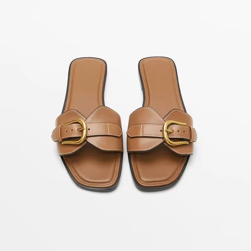 Sandália Rasteira Fivela Dourada Isleen