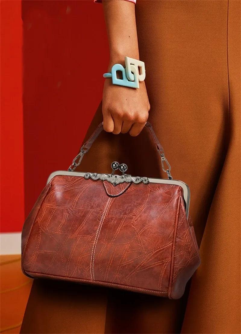 Bolsa Legítimo Couro - Bella